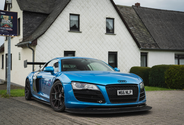 Audi R8 V10