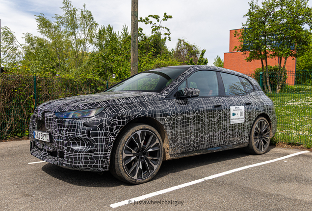 BMW iX M70