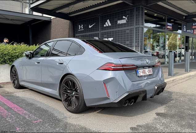 BMW M5 G90