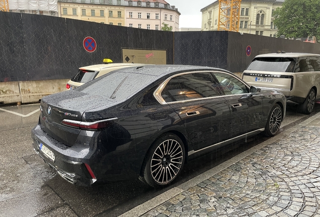 BMW M760e xDrive