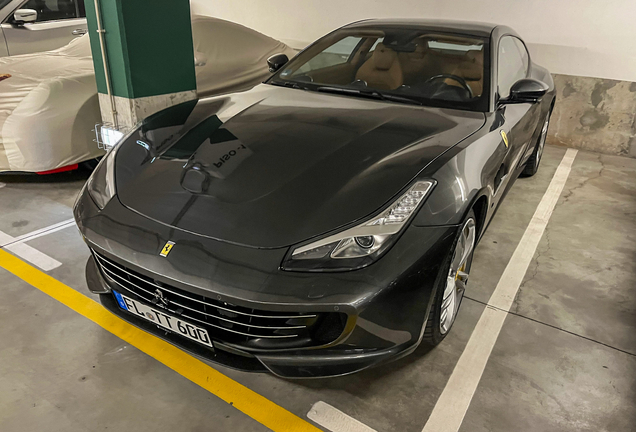 Ferrari GTC4Lusso