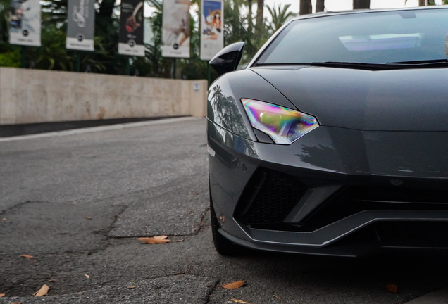 Lamborghini Aventador S LP740-4