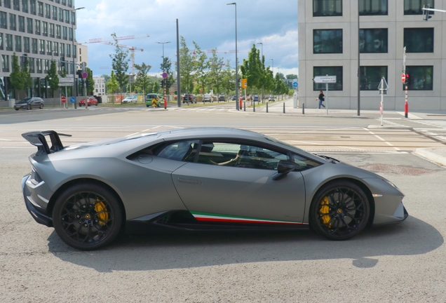 Lamborghini Huracán LP640-4 Performante
