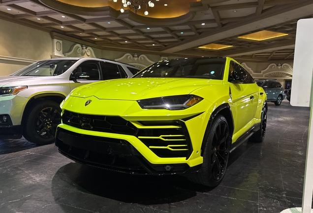 Lamborghini Urus
