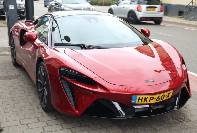 McLaren Artura Spider