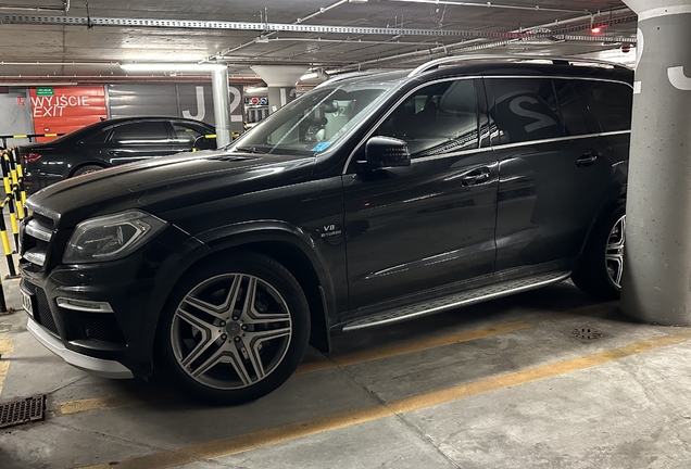 Mercedes-Benz GL 63 AMG X166