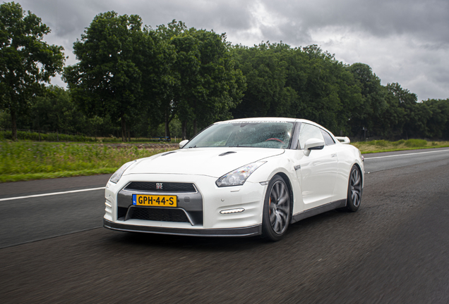 Nissan GT-R 2012