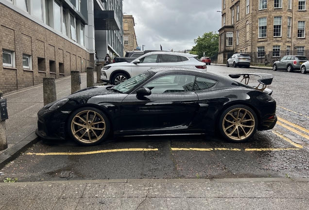 Porsche 718 Cayman GT4