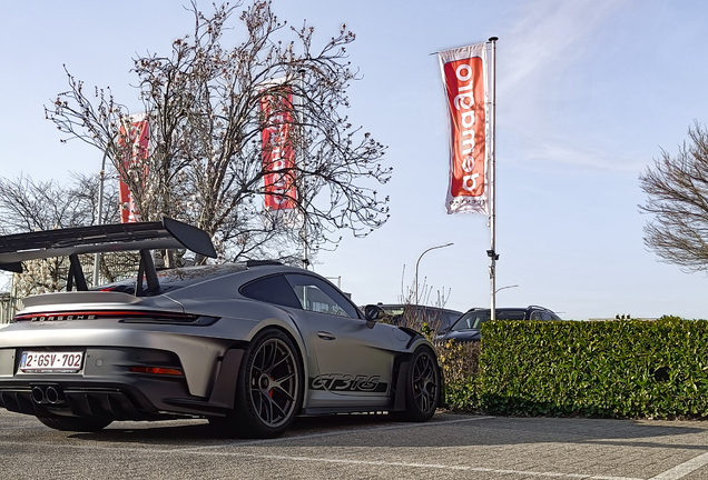 Porsche 992 GT3 RS Weissach Package