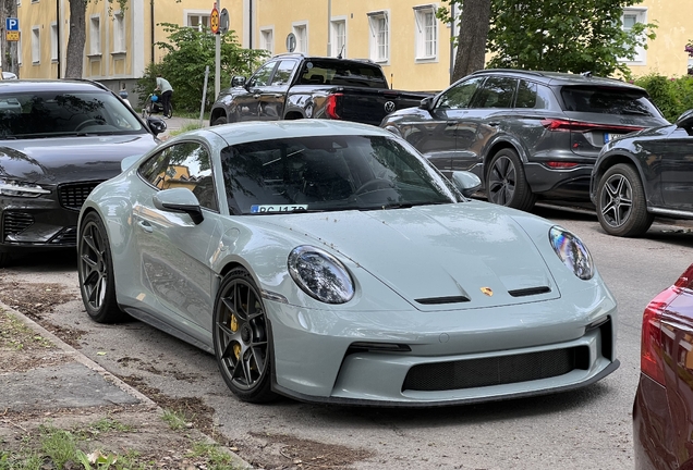 Porsche 992 S/T