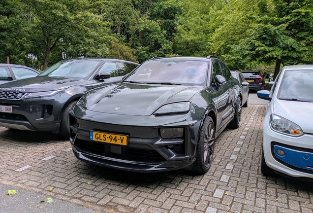 Porsche Macan EV Turbo