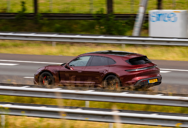 Porsche Taycan GTS Sport Turismo