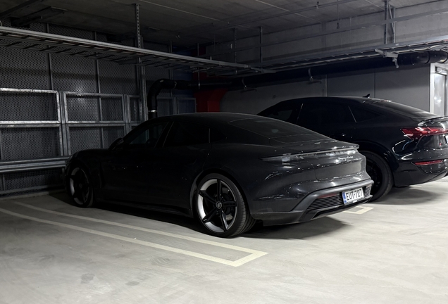 Porsche Taycan Turbo
