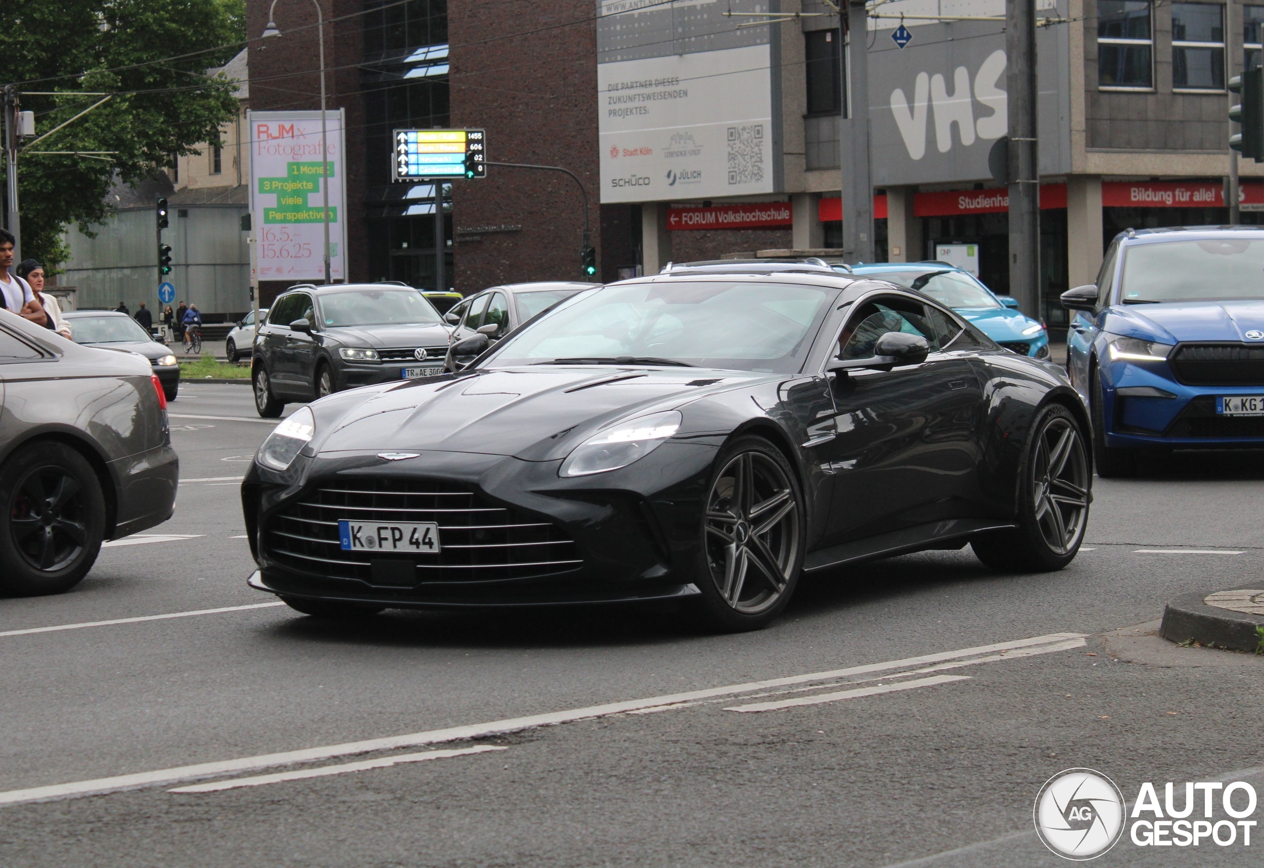 Aston Martin Vantage 2024