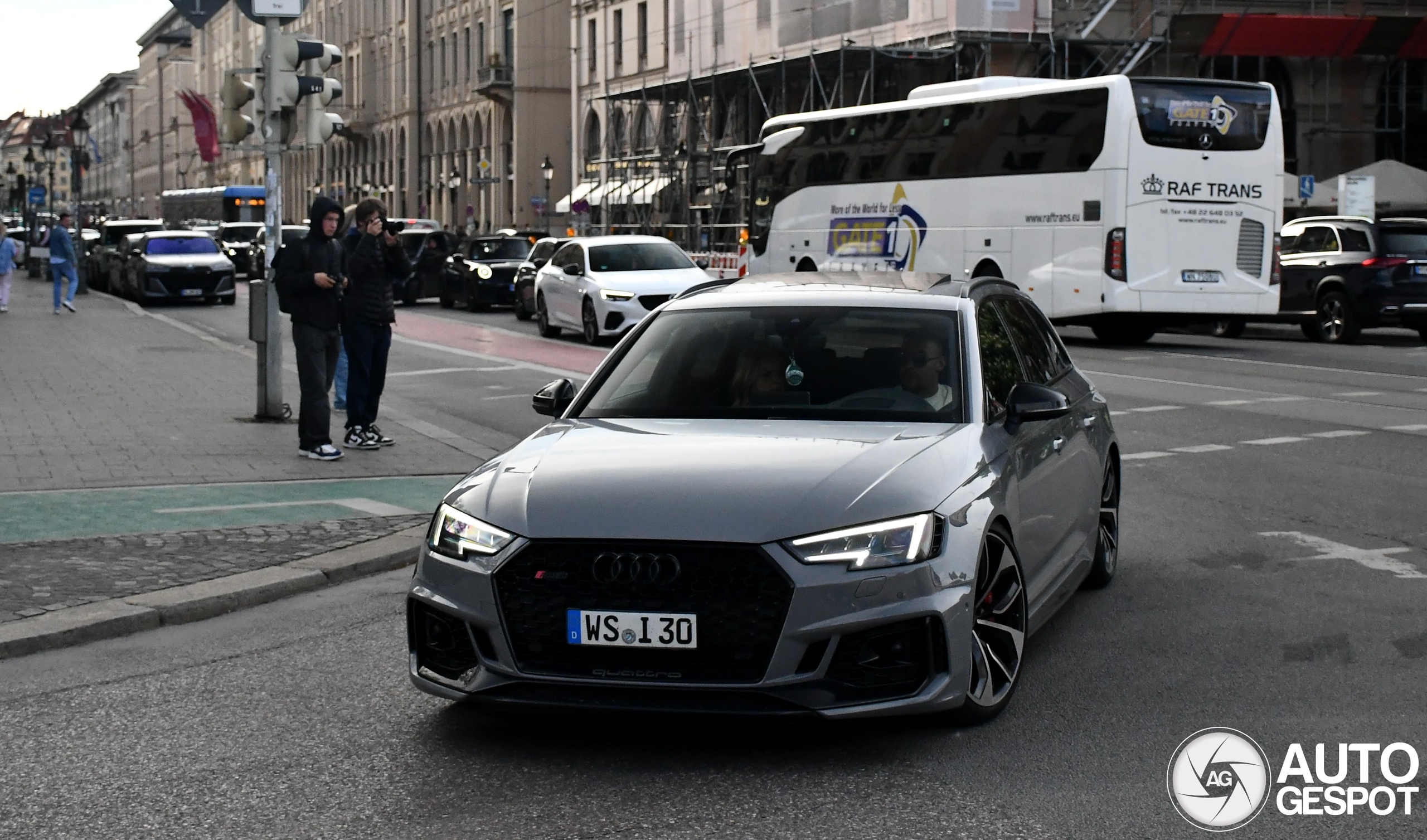 Audi RS4 Avant B9