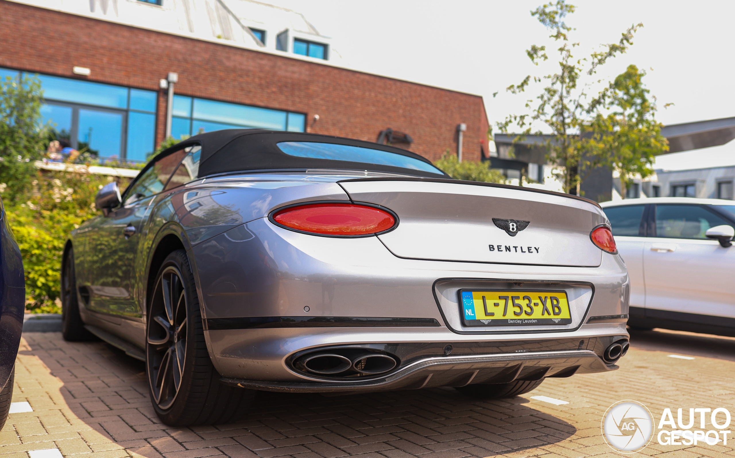 Bentley Continental GTC V8 2020