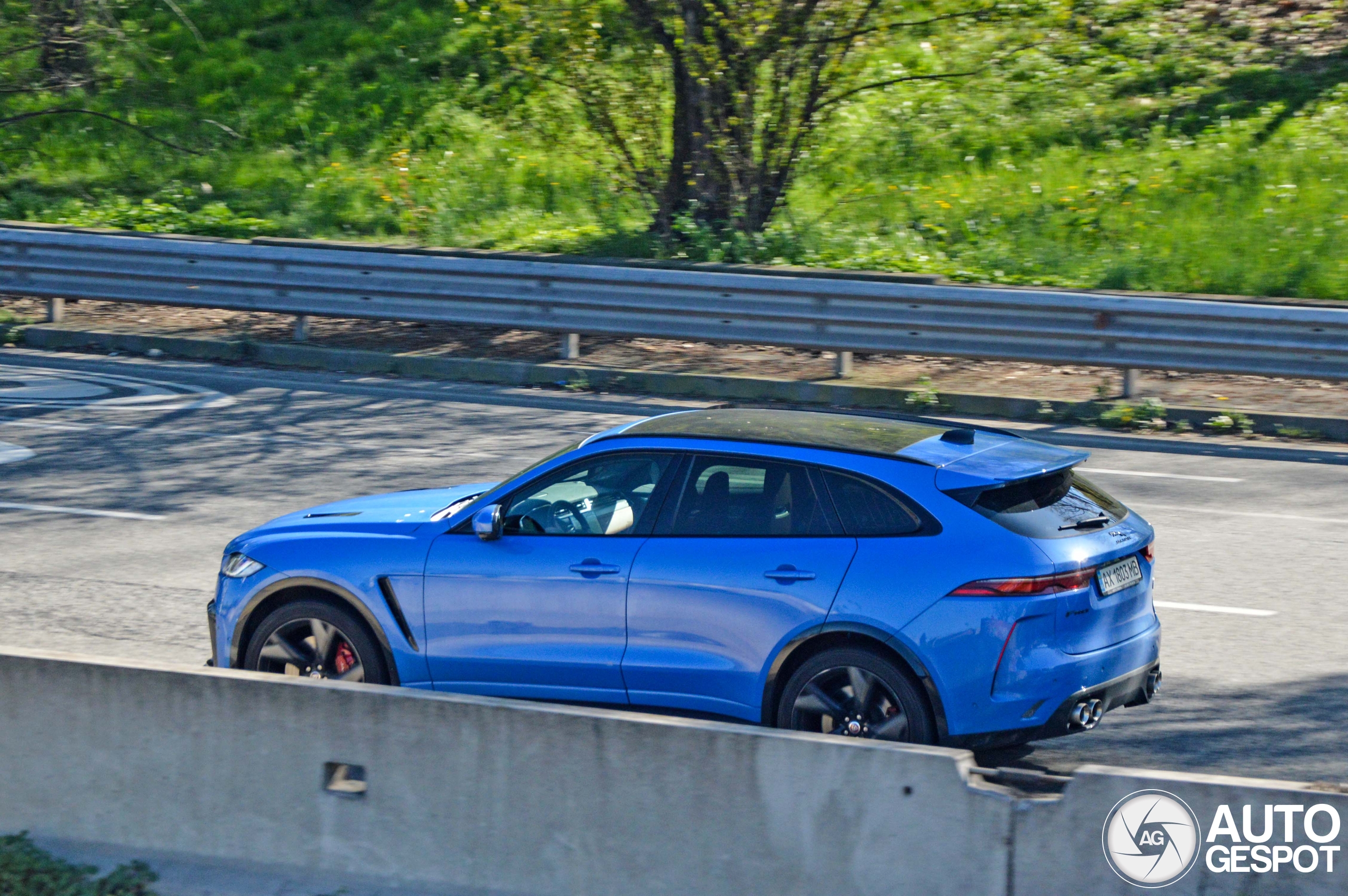 Jaguar F-PACE SVR 2021