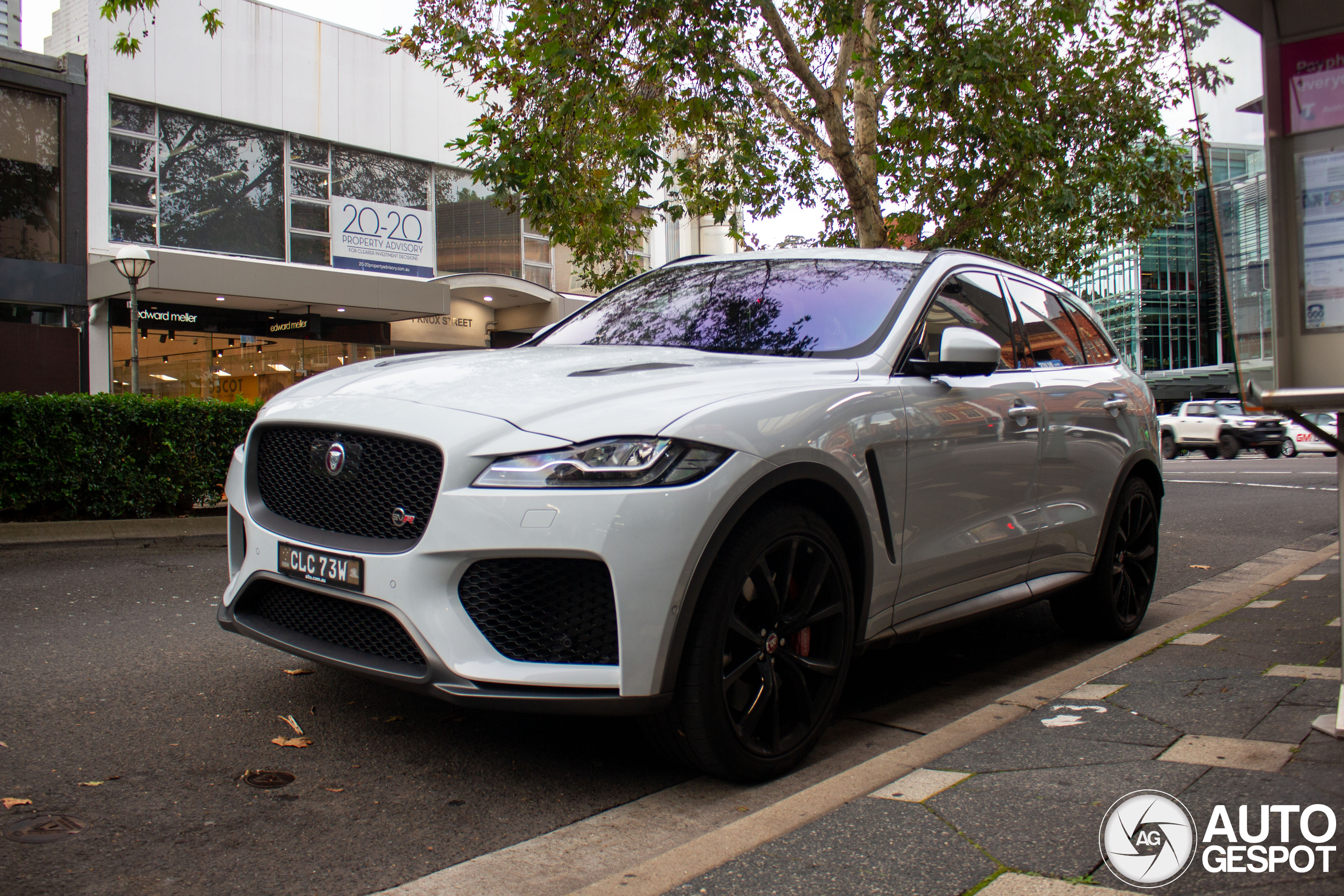 Jaguar F-PACE SVR