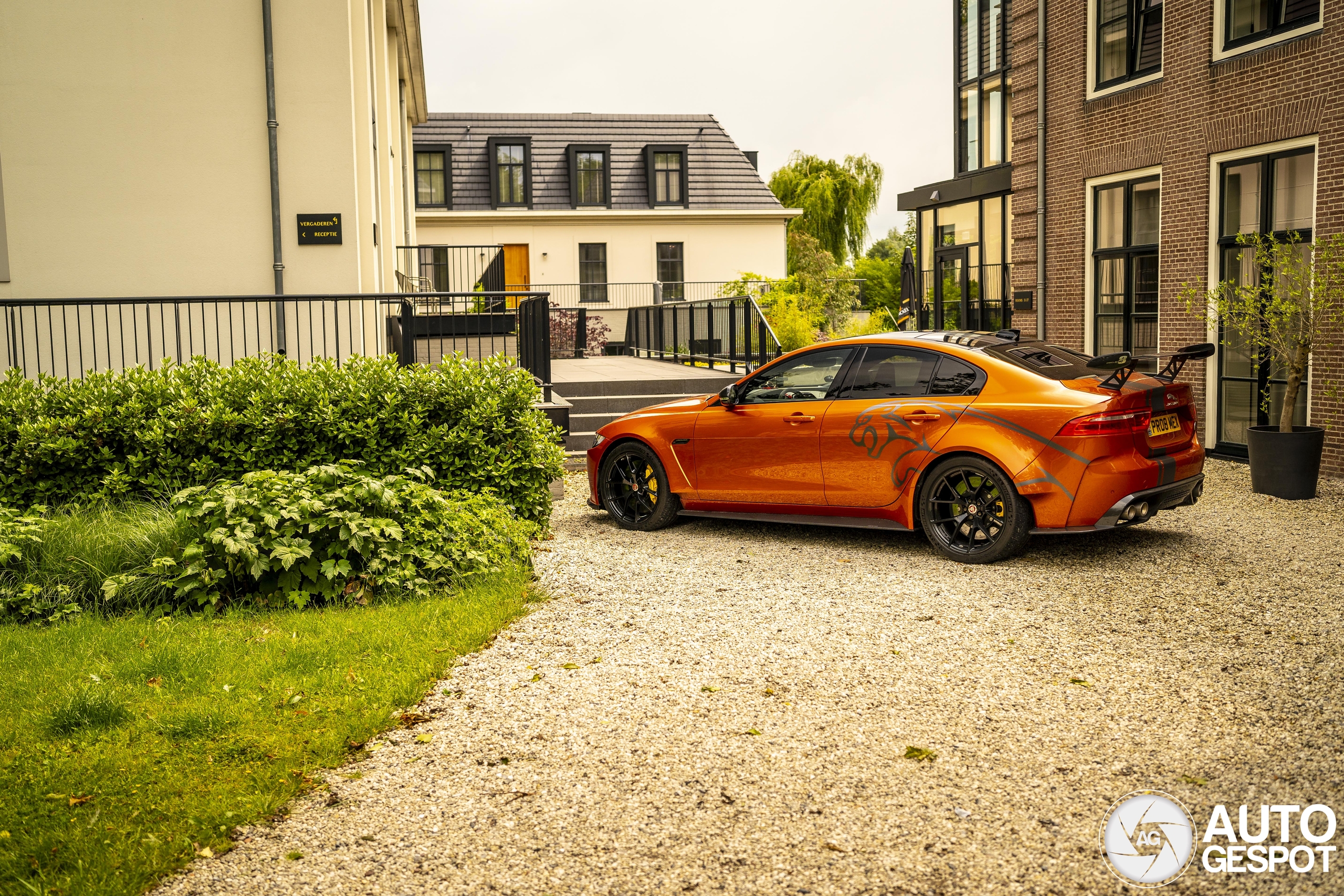Jaguar XE SV Project 8