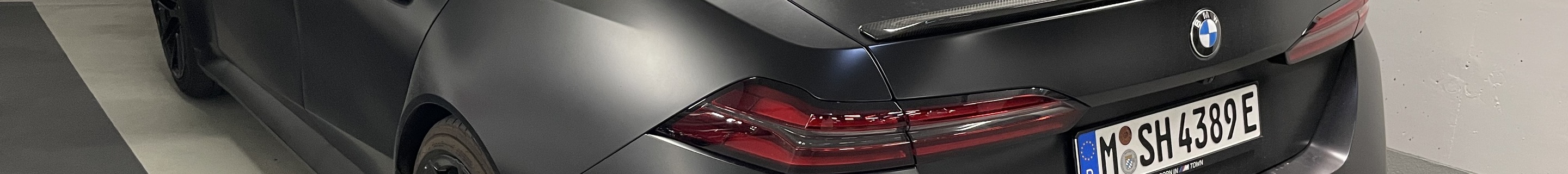 BMW M5 G90