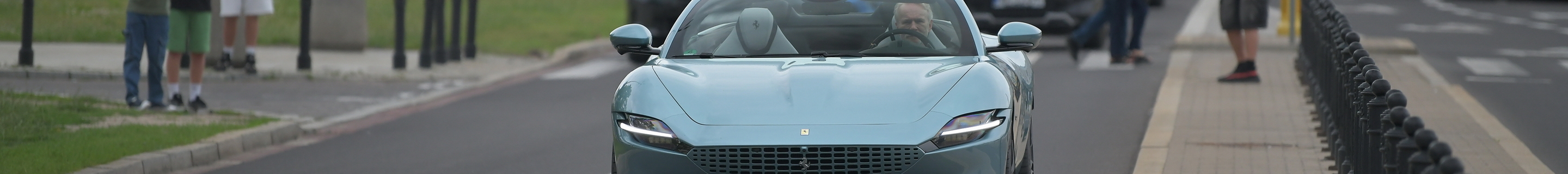 Ferrari Roma Spider