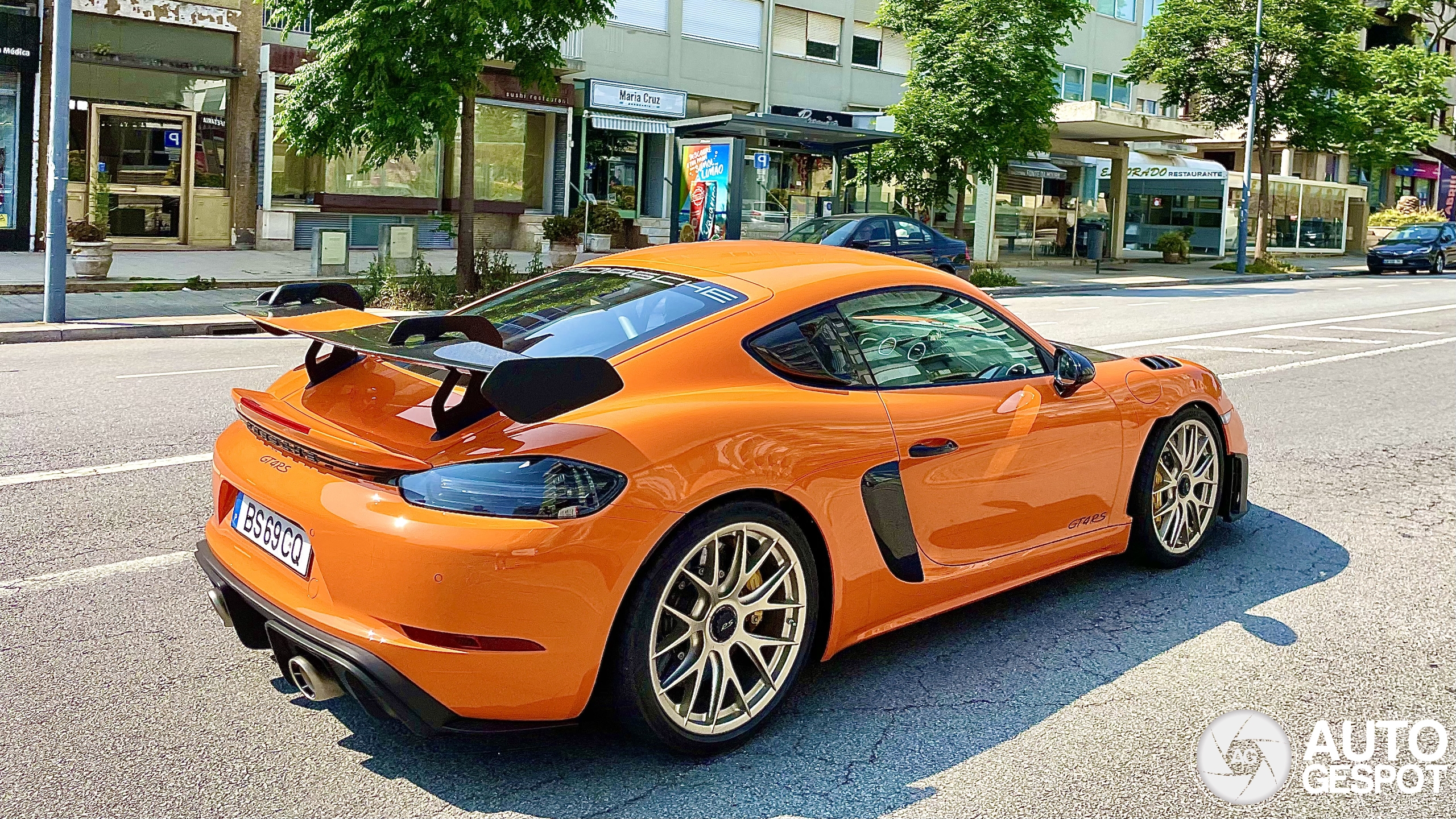 Porsche 718 Cayman GT4 RS Weissach Package