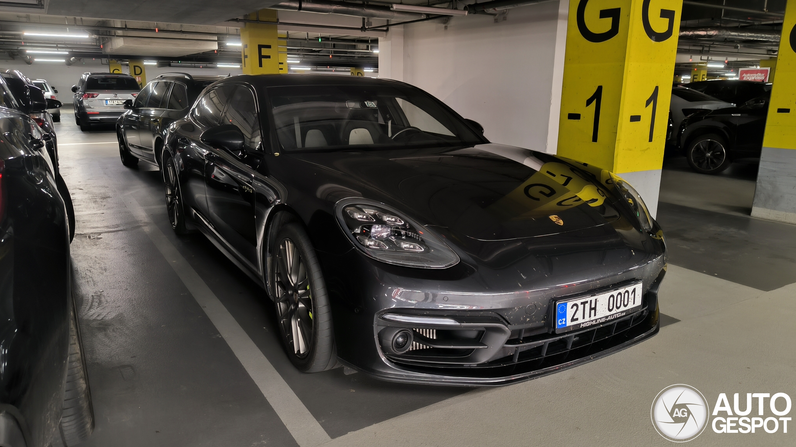 Porsche 971 Panamera Turbo S E-Hybrid Sport Turismo