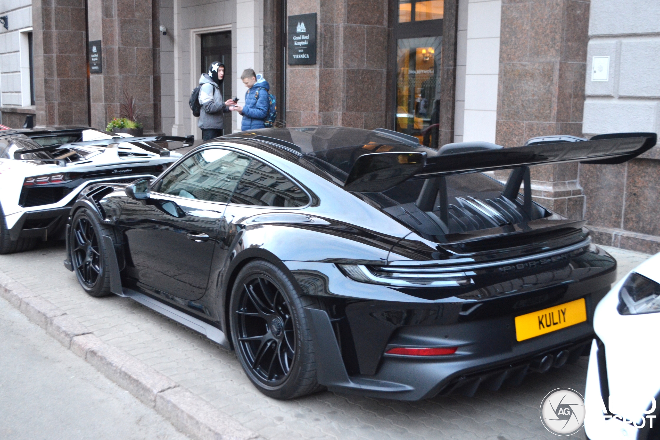 Porsche 992 GT3 RS Weissach Package