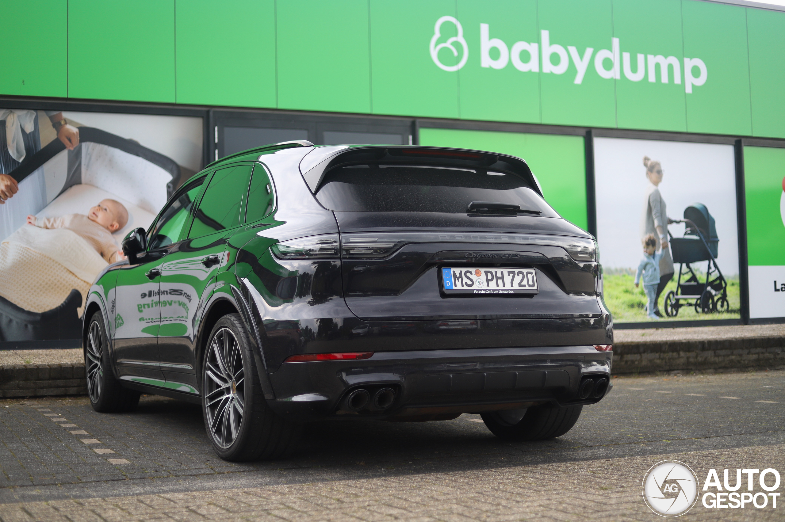 Porsche 9YA Cayenne GTS