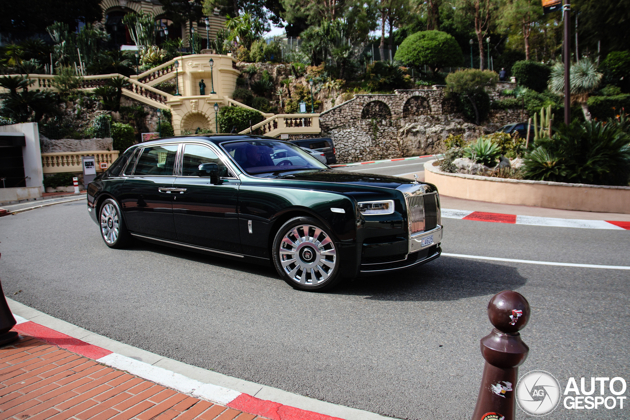 Rolls-Royce Phantom VIII EWB - 09 June 2025 - Autogespot