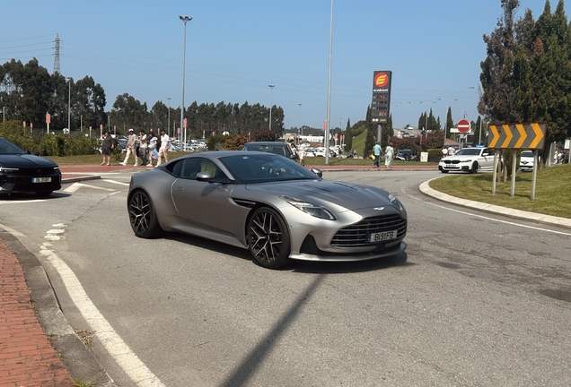 Aston Martin DB12