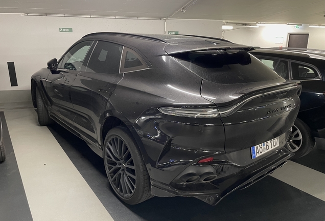 Aston Martin DBX707
