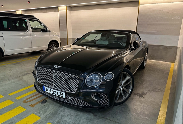 Bentley Continental GTC V8 2020