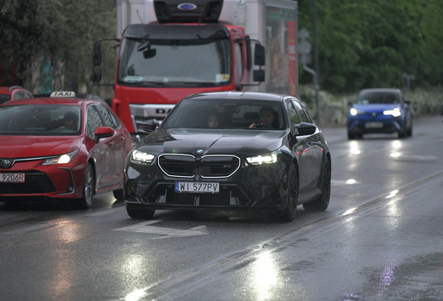 BMW M5 G90