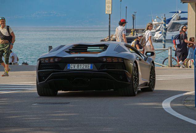 Lamborghini Aventador S LP740-4