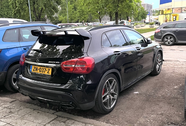 Mercedes-Benz GLA 45 AMG X156