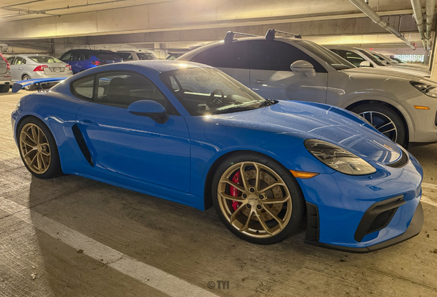 Porsche 718 Cayman GT4