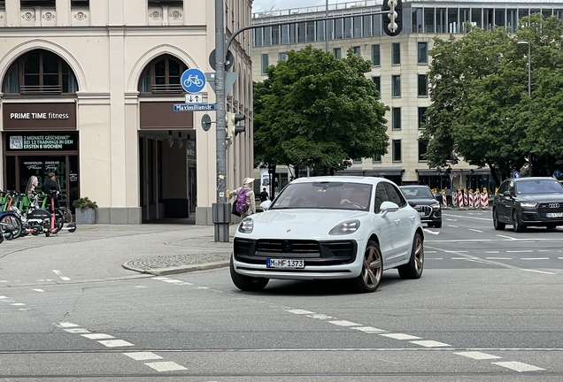 Porsche 95B Macan GTS MkIII