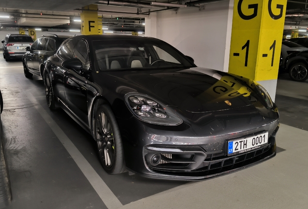 Porsche 971 Panamera Turbo S E-Hybrid Sport Turismo