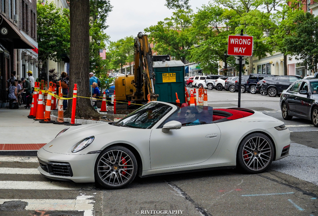 Porsche 992 Carrera 4S Cabriolet
