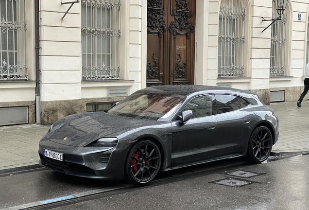Porsche Taycan GTS Sport Turismo