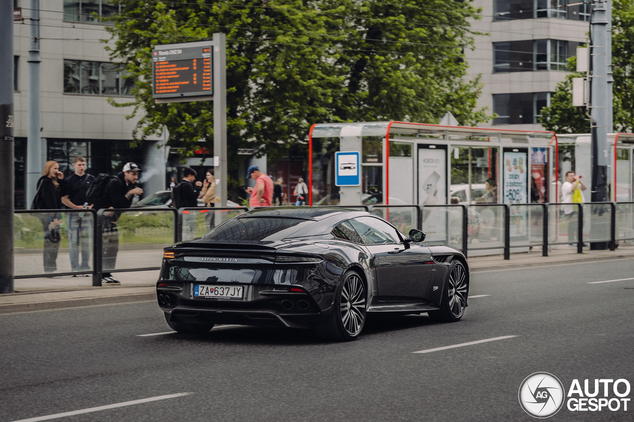 Aston Martin DBS Superleggera