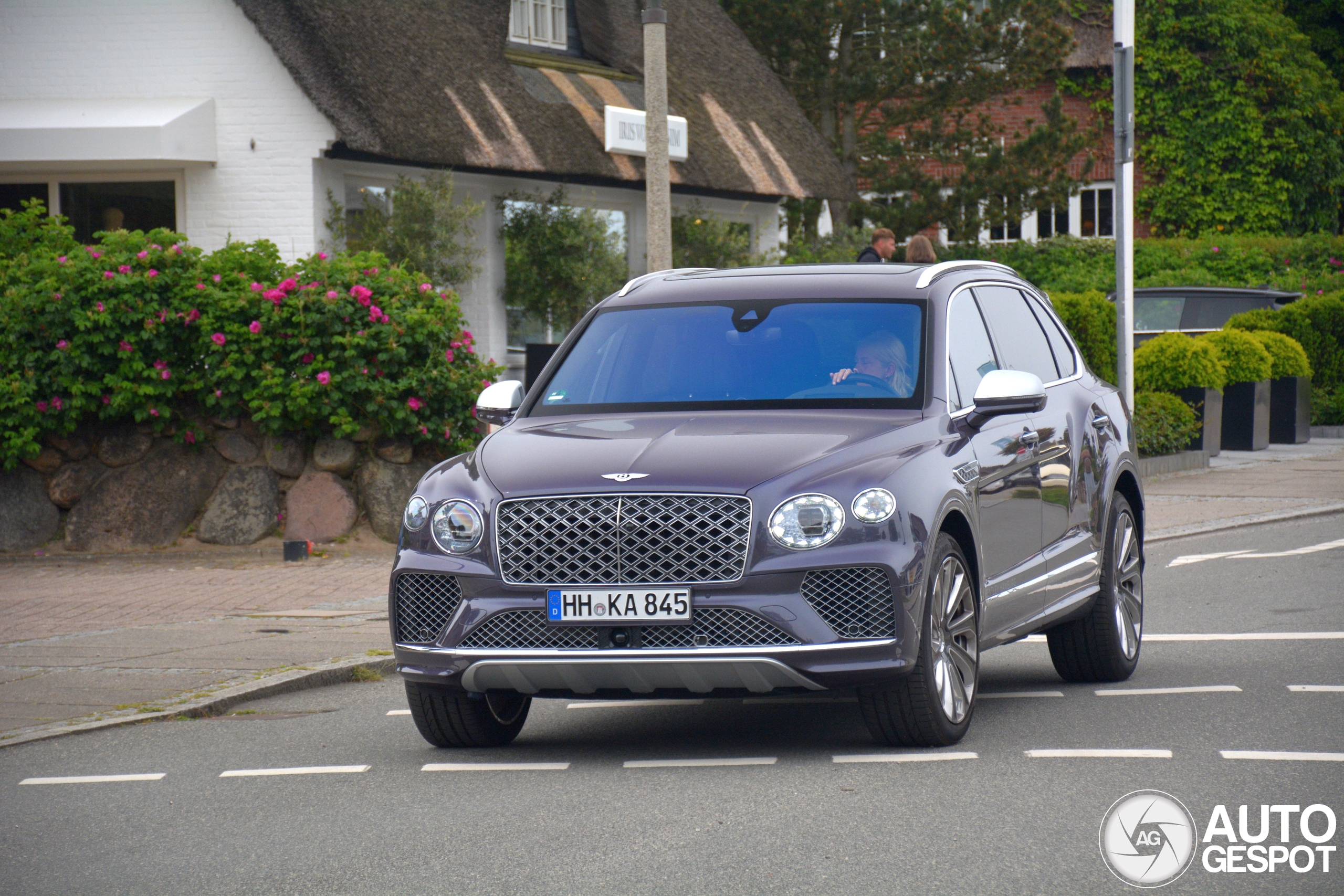 Bentley Bentayga EWB Mulliner