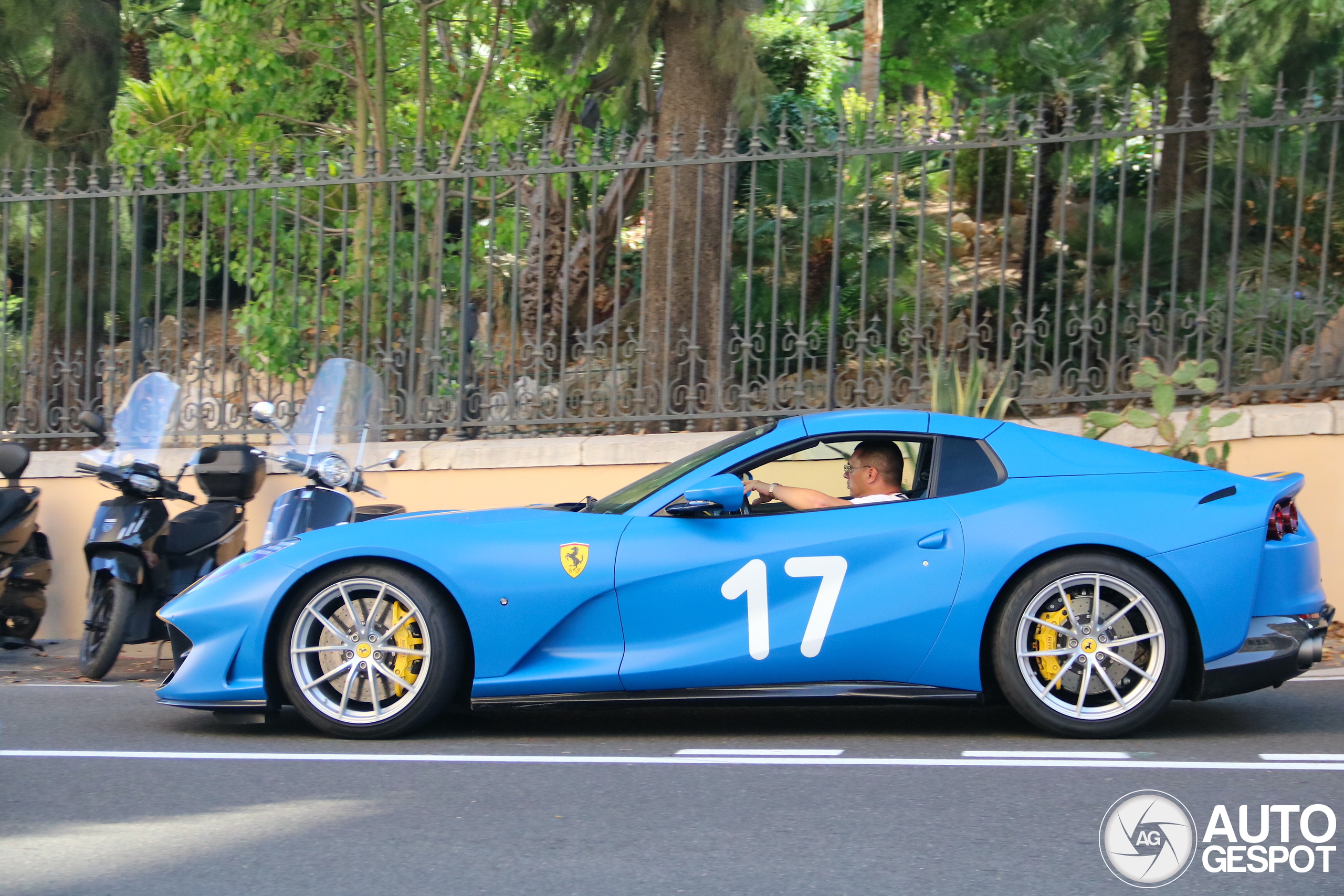Ferrari 812 GTS