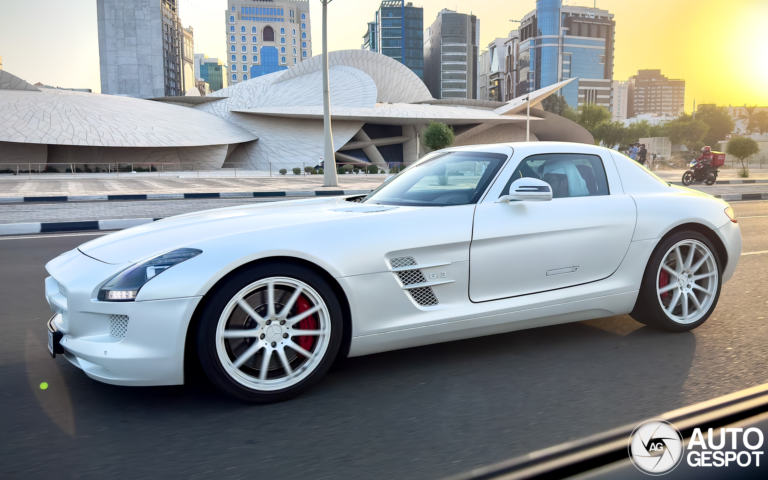 Mercedes-Benz SLS AMG