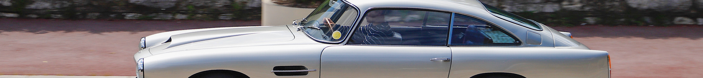 Aston Martin DB4 Superleggera