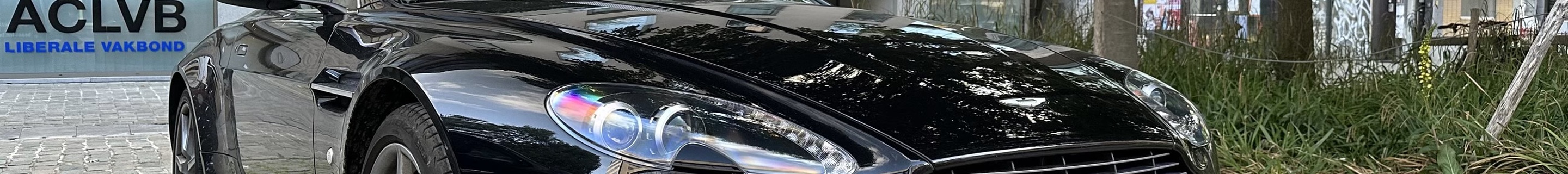 Aston Martin V8 Vantage Roadster