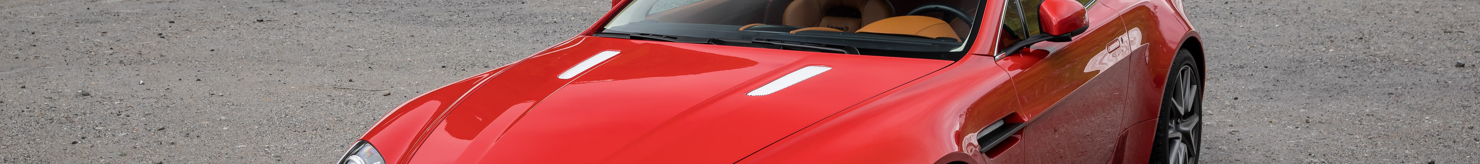 Aston Martin V8 Vantage S
