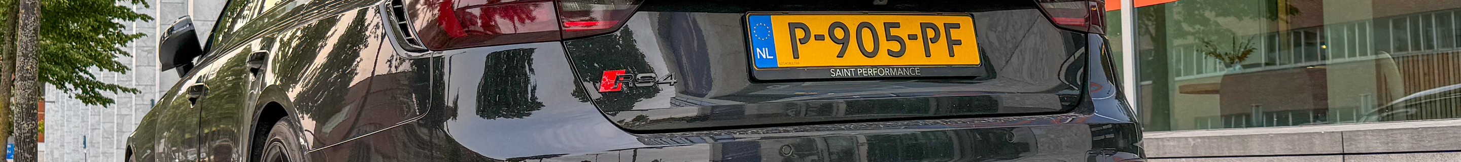 Audi RS4 Avant B9