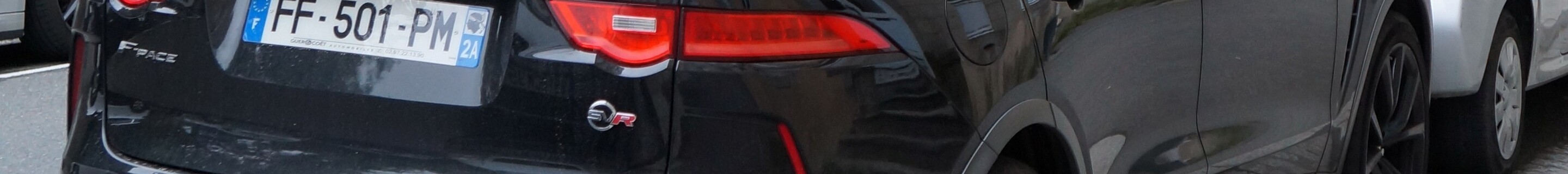 Jaguar F-PACE SVR